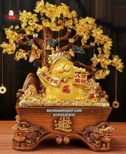 Mèo Thần Tài vương giả cầm liễn ngồi cây vàng chậu tụ bảo cóc ngậm tiền