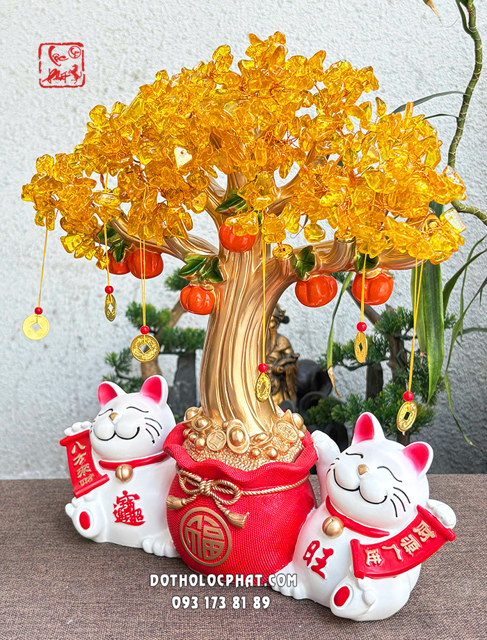 Đôi mèo thần tài trắng cầm liễn câu đối ngồi cây tiền