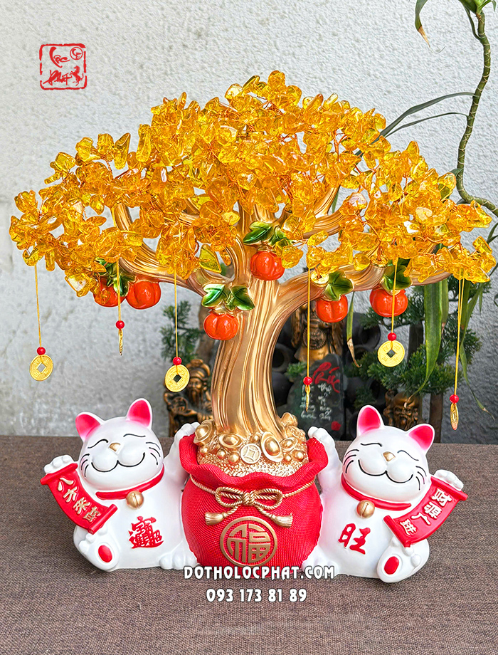 Đôi mèo thần tài trắng cầm liễn câu đối ngồi cây tiền